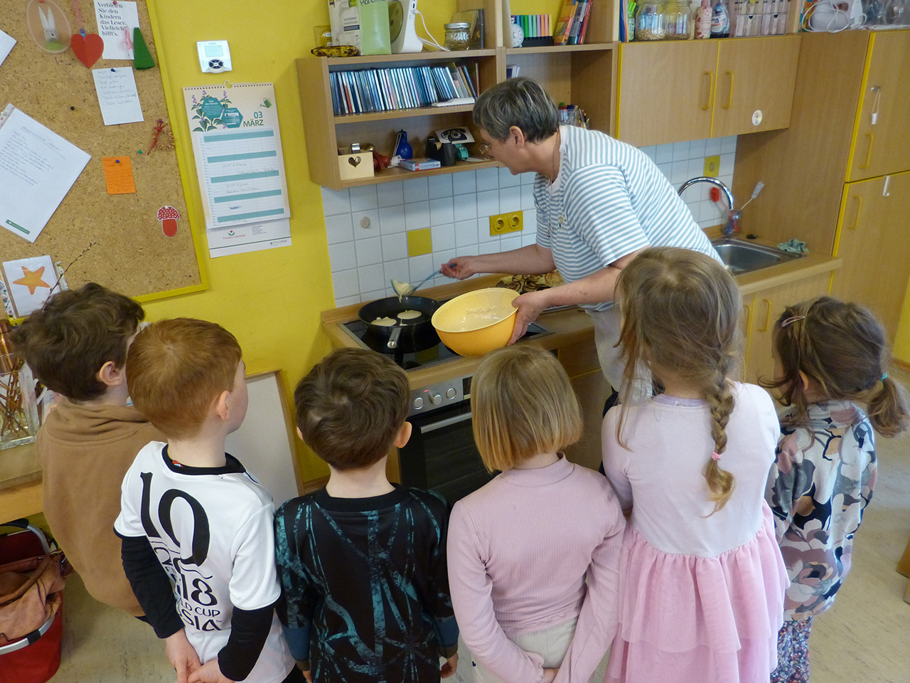 Pfannkuchen in der Kita Emtmannsberg